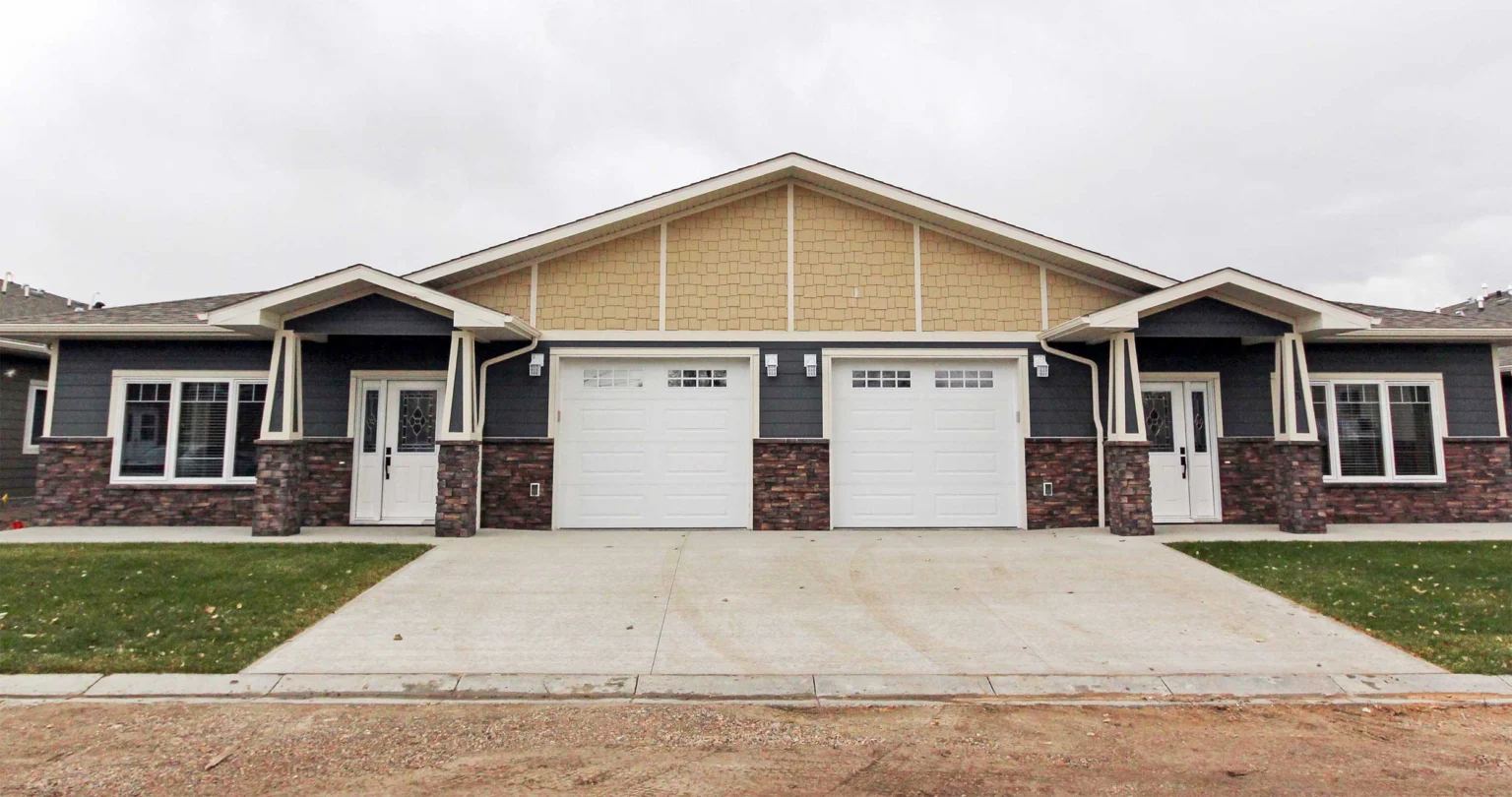 Paired-unit multi-family homes with garages Paired-unit multi-family homes with garages