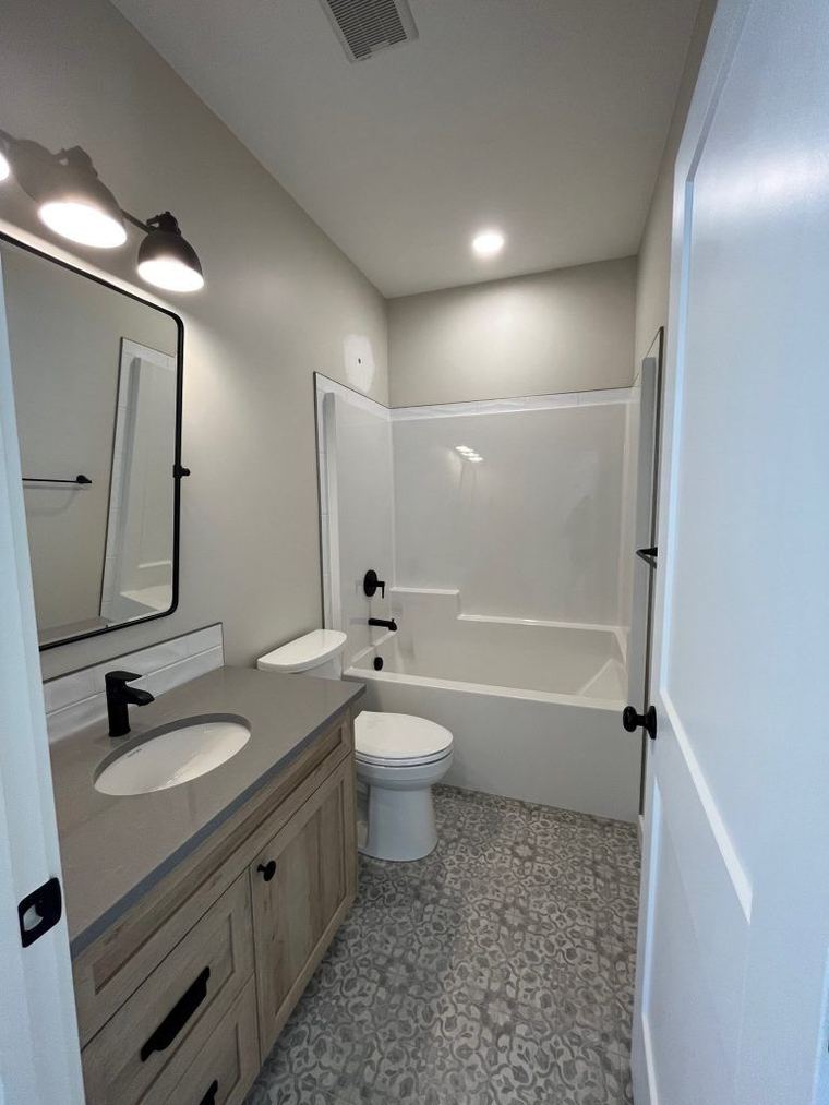 Stettler III RTM bathroom