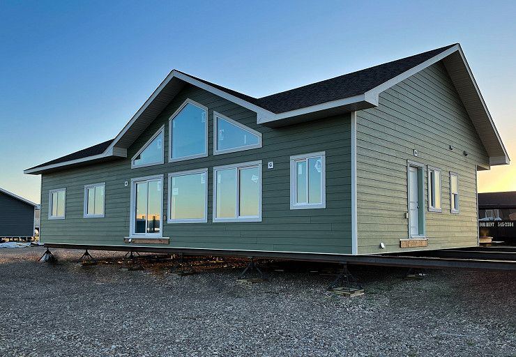 Custom Everest I RTM exterior